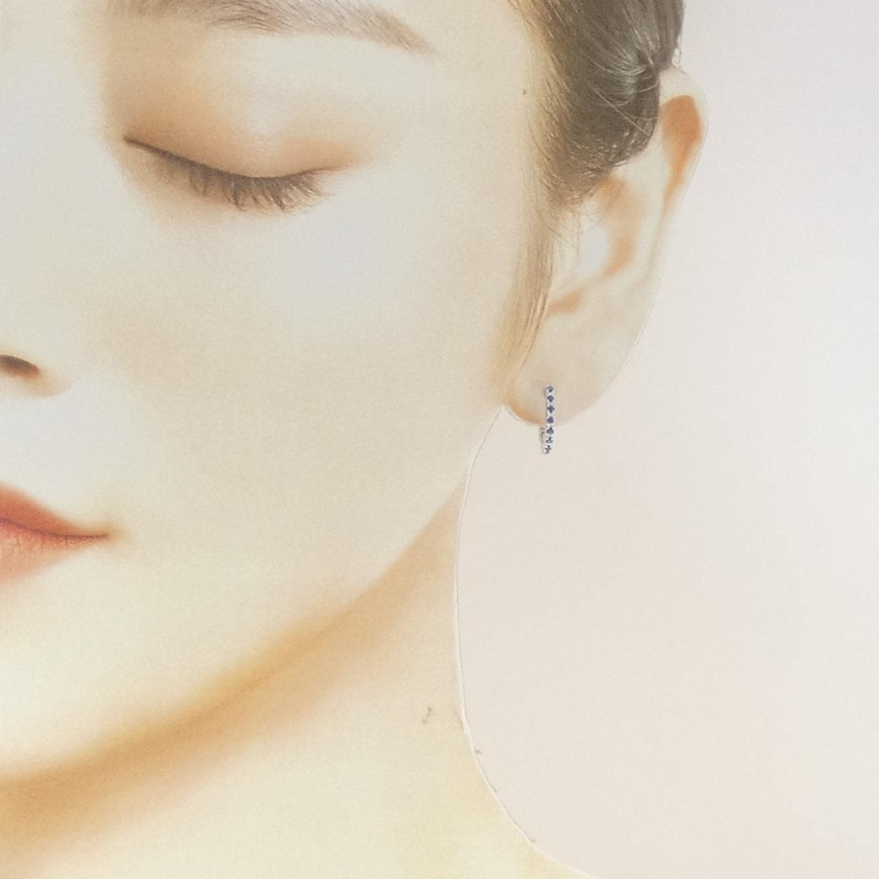 K10WG サファイア ピアス 0.20CT