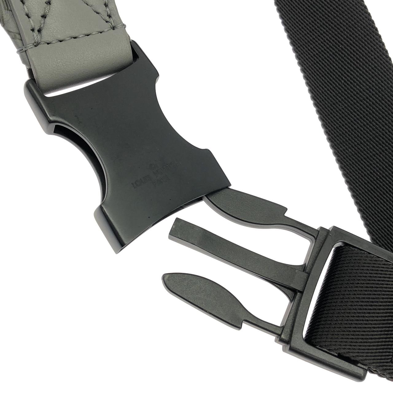 ルイヴィトン モノグラム シャドウ ディスカバリー バムバッグ PM M46108 ショルダーバッグ