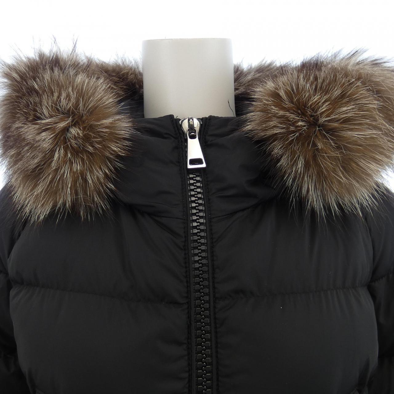 モンクレール MONCLER ダウンジャケット