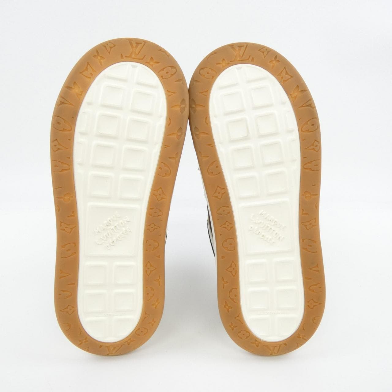 ルイヴィトン LOUIS VUITTON LVティルテッド スニーカー