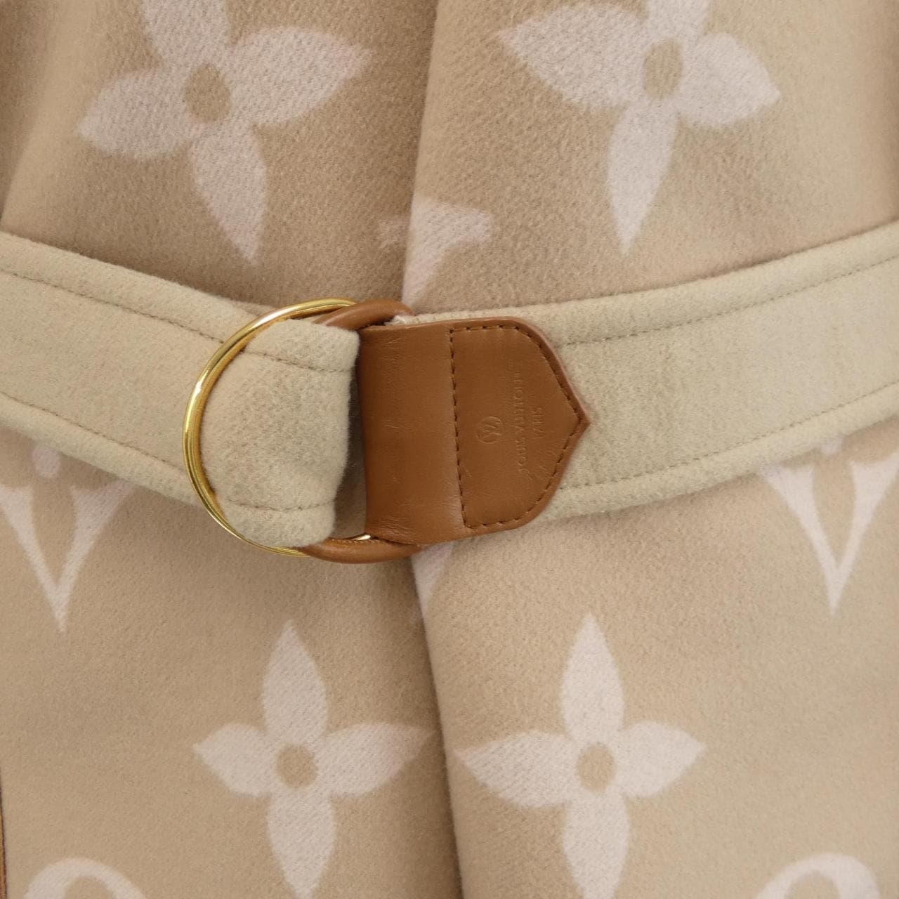 ルイヴィトン LOUIS VUITTON ベルテッドダブルフェイスフーデッドラップコート FMCO05NUV コート