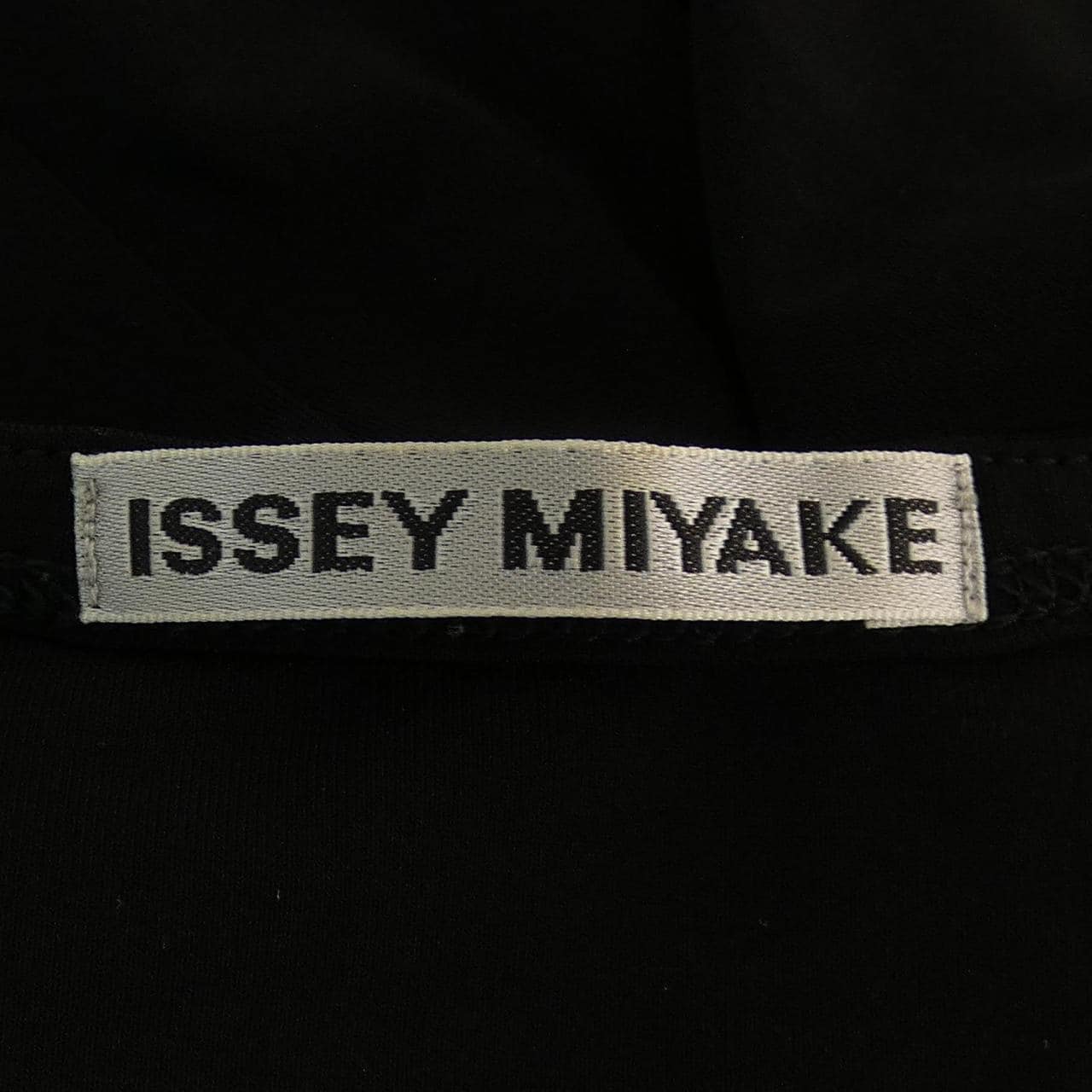 イッセイミヤケ ISSEY MIYAKE IM71JH005 トップス