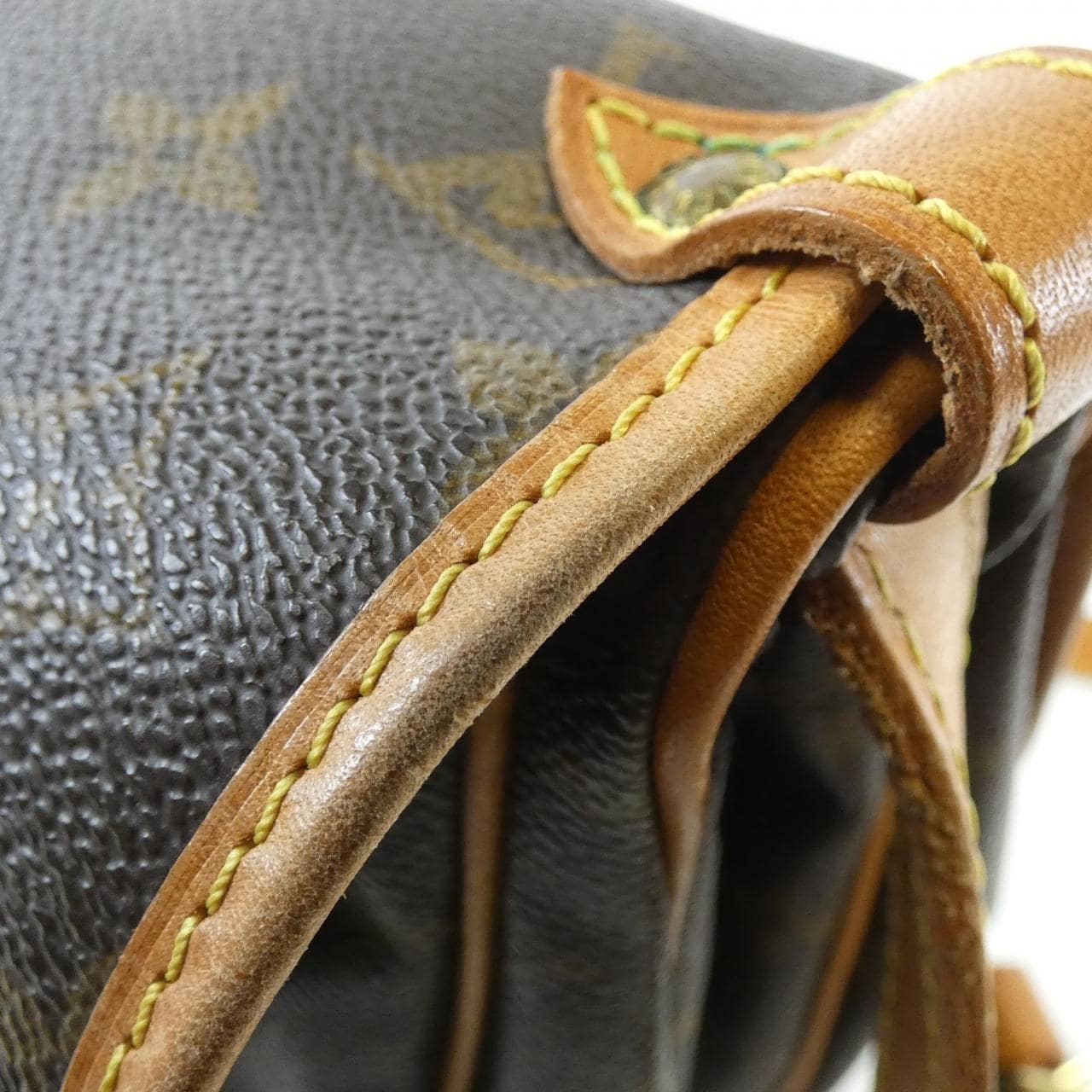 ルイヴィトン モノグラム ソミュール 30cm M42256 ショルダーバッグ