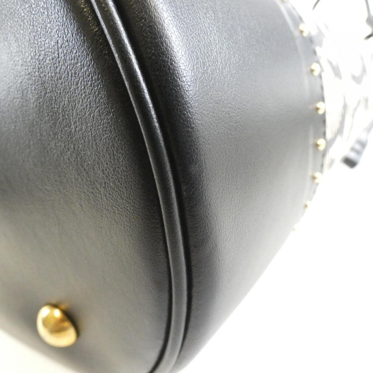 サルヴァトーレフェラガモ 21 H587 ショルダーバッグ