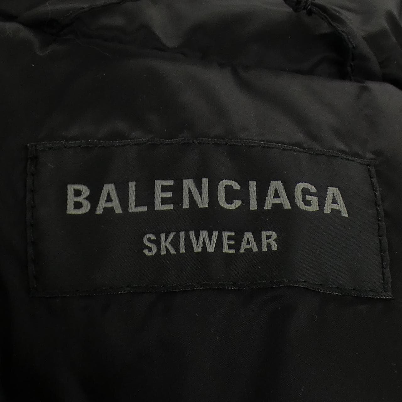 バレンシアガ BALENCIAGA SKIWEAR 773999 TP039 ジャケット