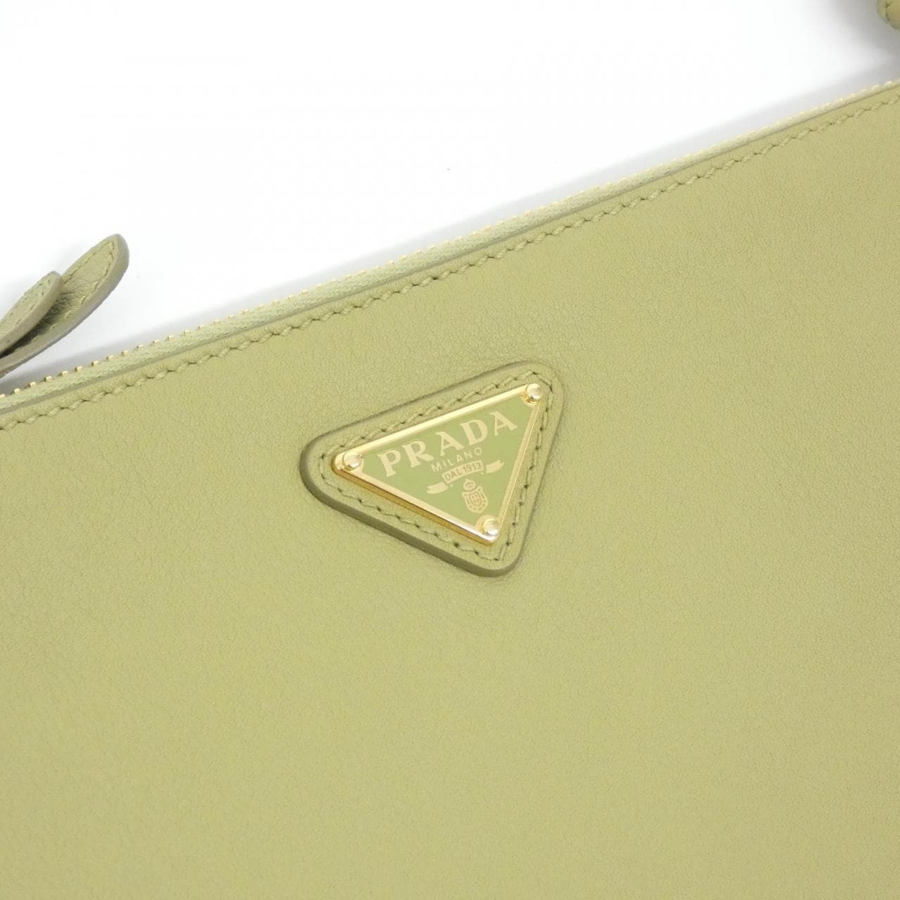 【未使用品】プラダ 1BC238 ショルダーバッグ