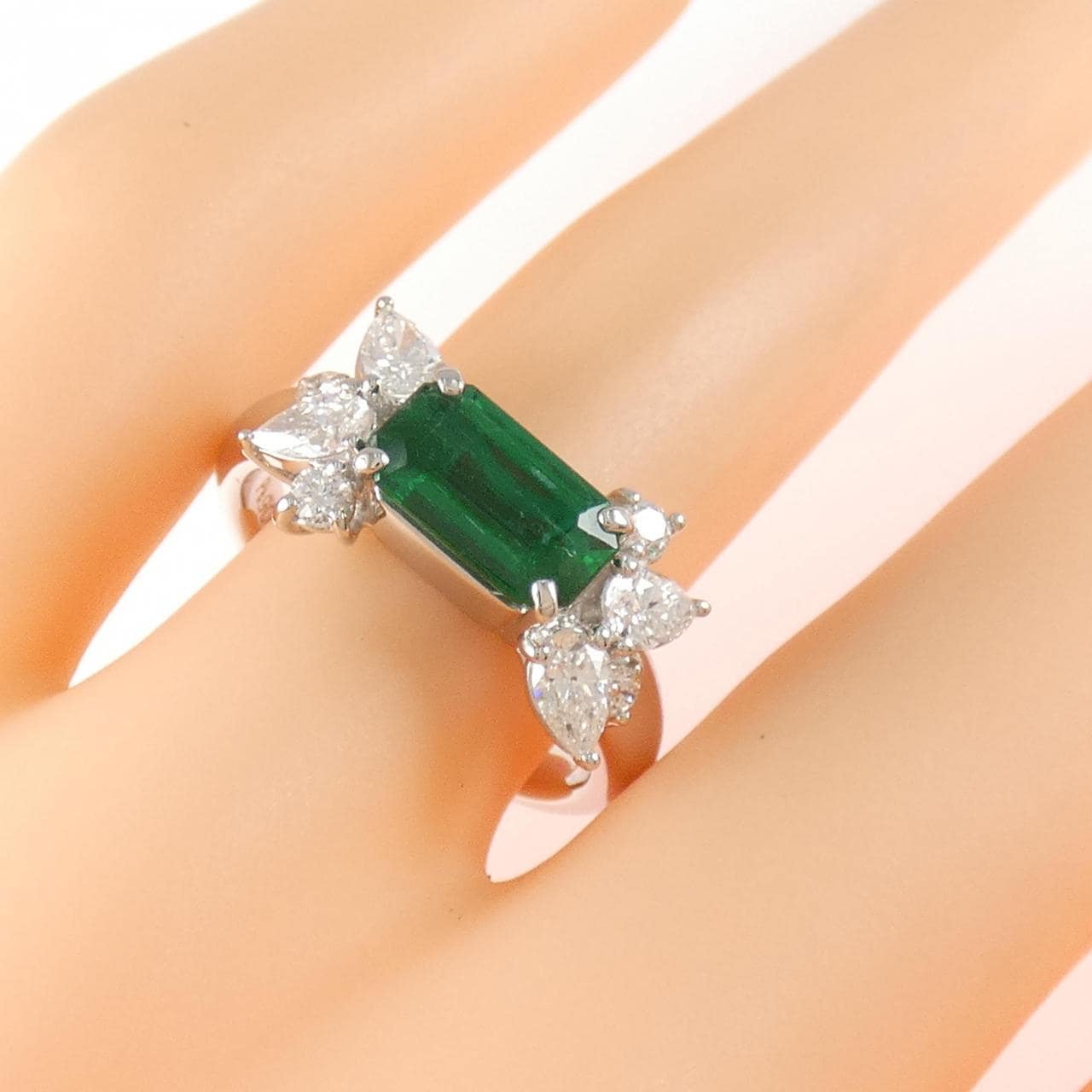PT900 エメラルド リング 1.106CT
