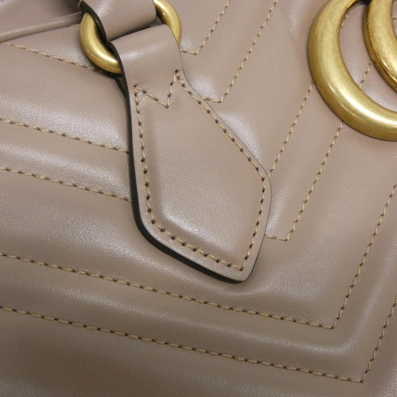 グッチ GG MARMONT 795218 AABZB ショルダーバッグ