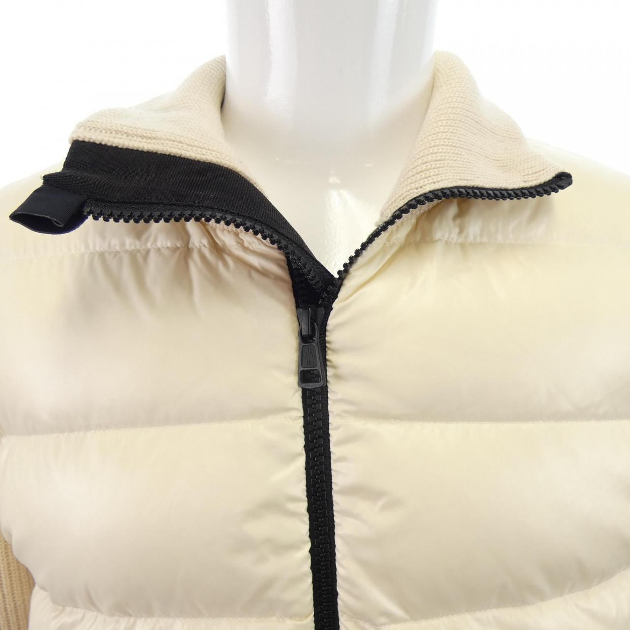モンクレール MONCLER ダウンジャケット