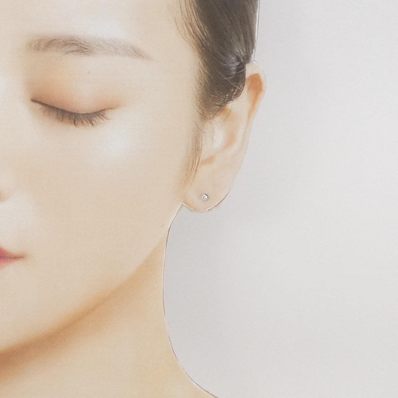 K14WG ダイヤモンド ピアス 0.06CT