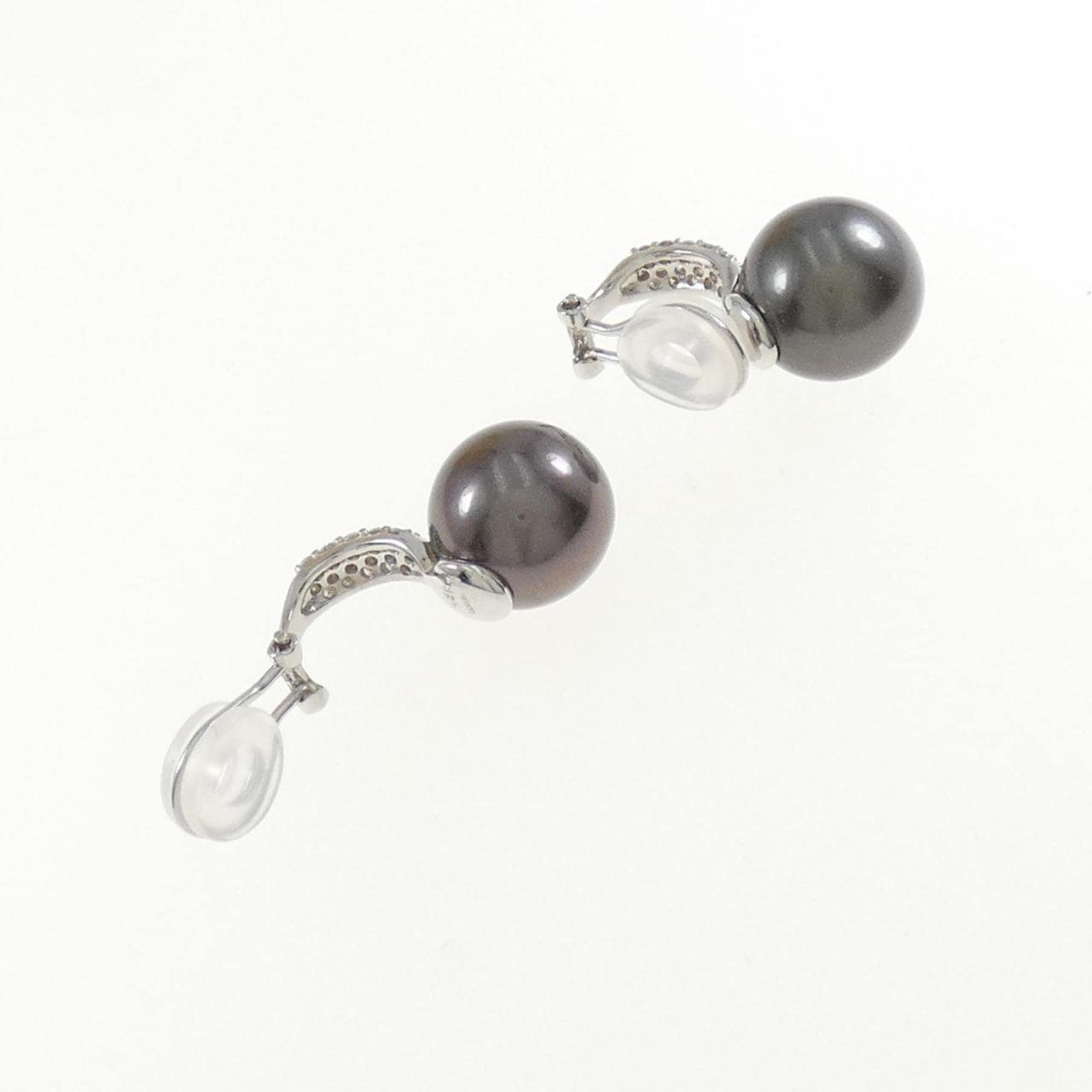 K18WG black butterfly pearl earrings 12.0mm