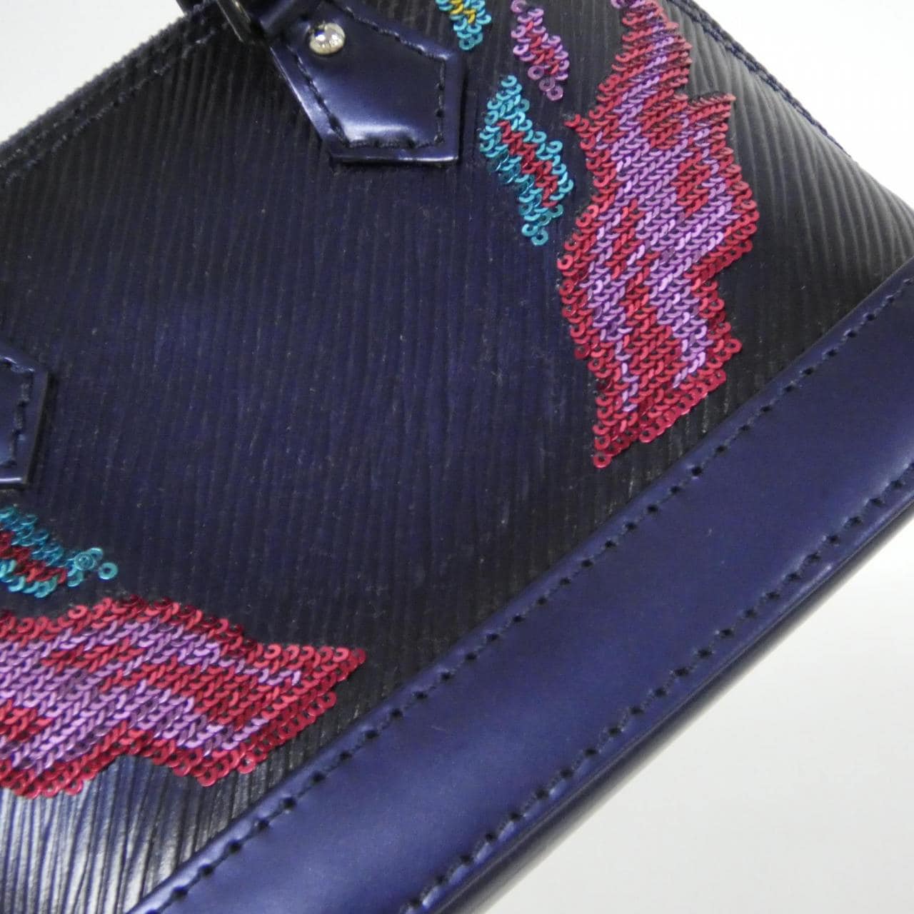 ルイヴィトン エピ ナノ アルマ M64043 バッグ