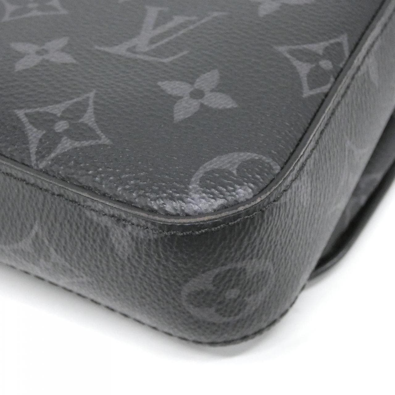 ルイヴィトン モノグラム エクリプス リバース トリオ メッセンジャー M69443 ショルダーバッグ