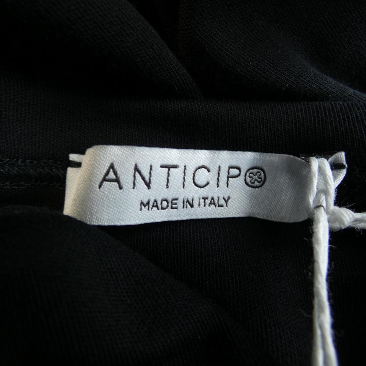 アンティーチポ ANTICIPO Tシャツ