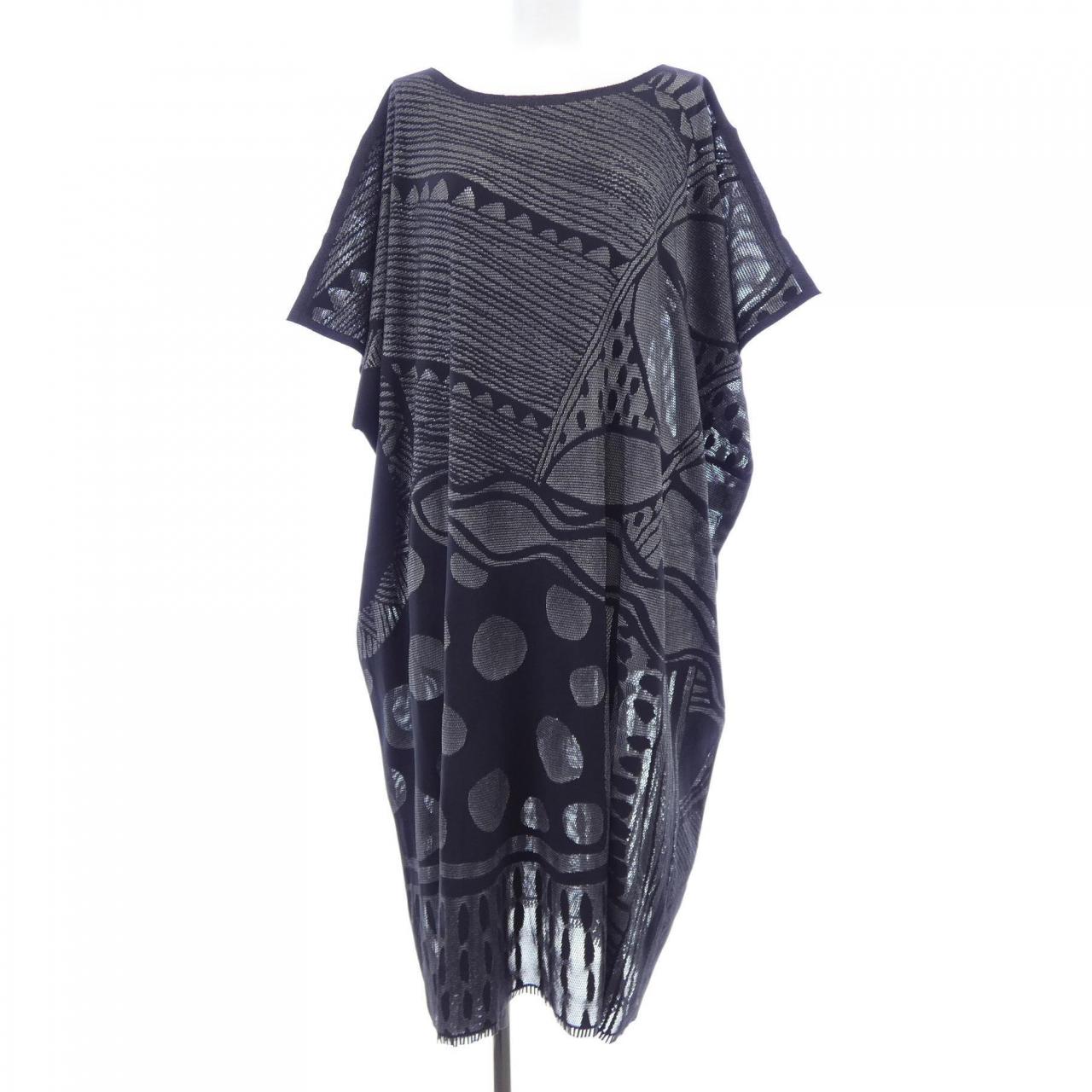 プリーツプリーズ PLEATS PLEASE PP32LH952 A-POC ワンピース