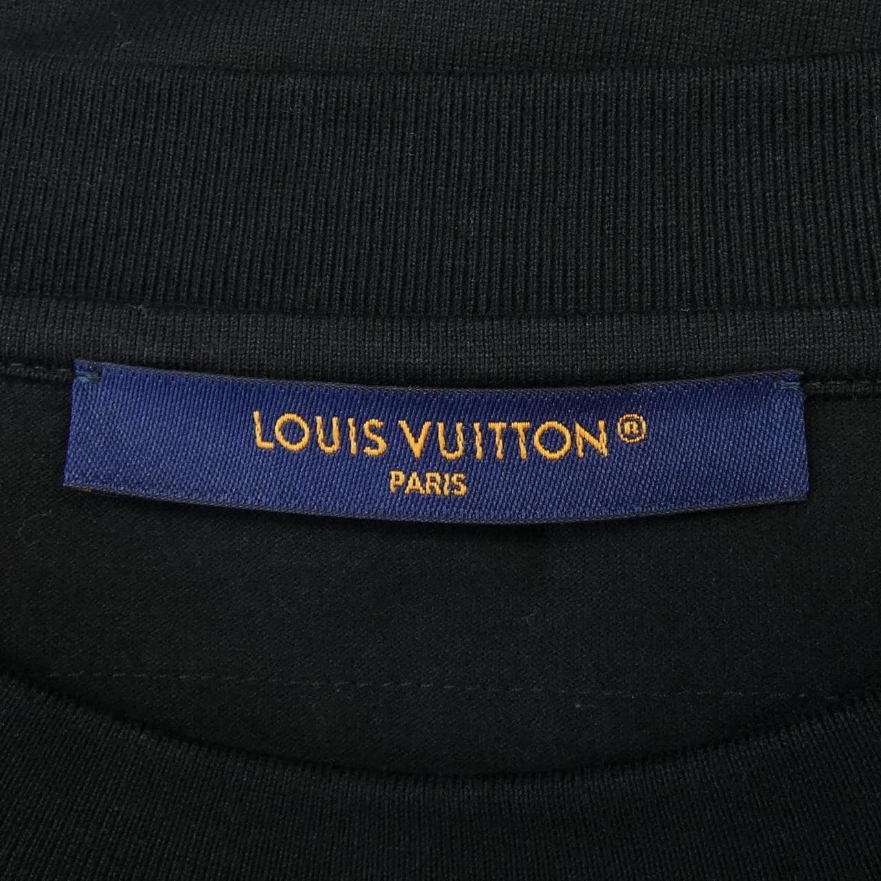 ルイヴィトン LOUIS VUITTON エンボスLVコットンTシャツ HNY55WDT3 Tシャツ