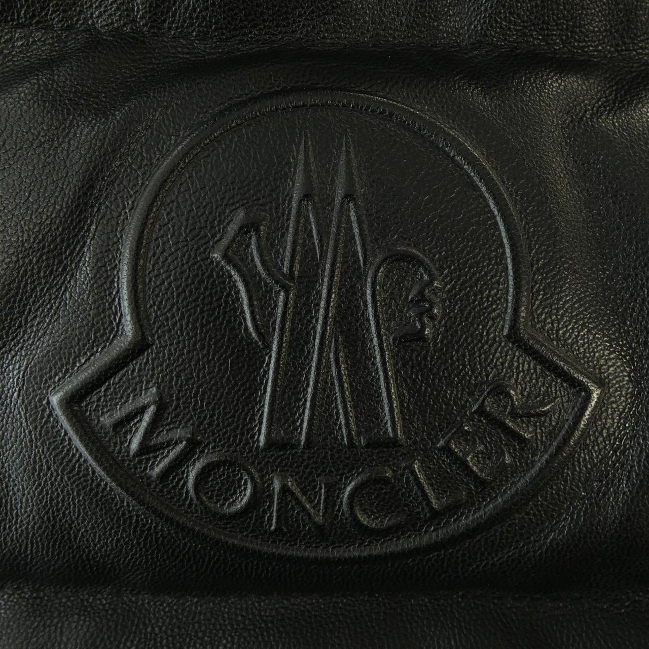 モンクレール MONCLER ダウンジャケット