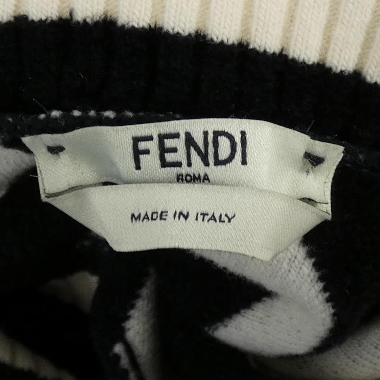 フェンディ FENDI FFモチーフ FZY639 A3PU ニット