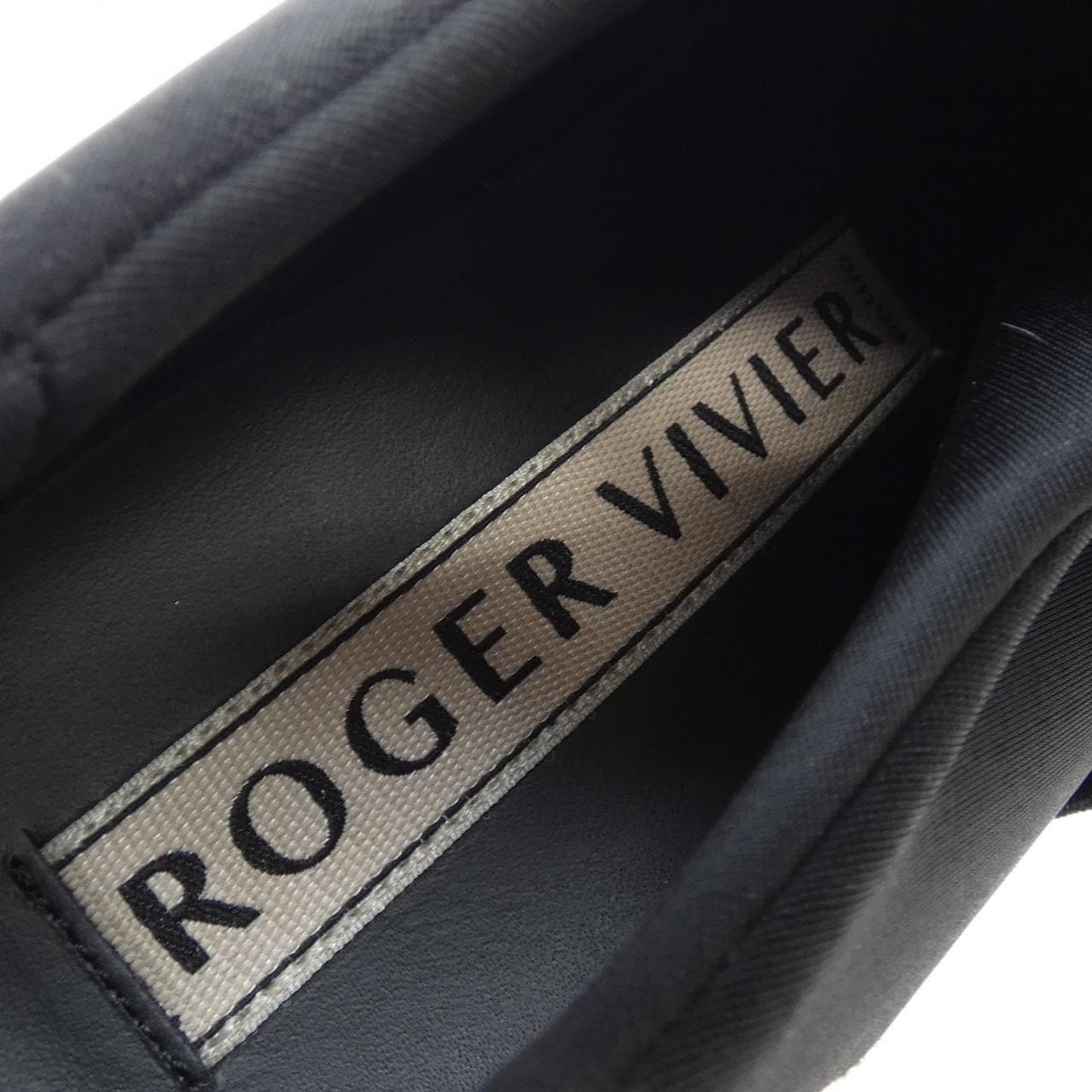ロジェヴィヴィエ ROGER VIVIER スニーカー