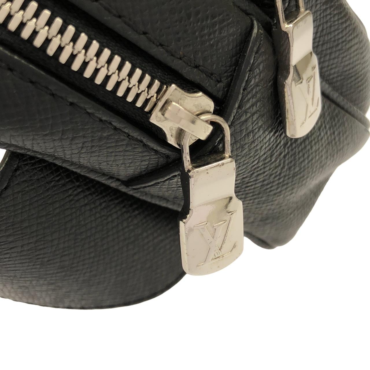 ルイヴィトン タイガ ラマ バムバッグ アウトドア M30245 ショルダーバッグ