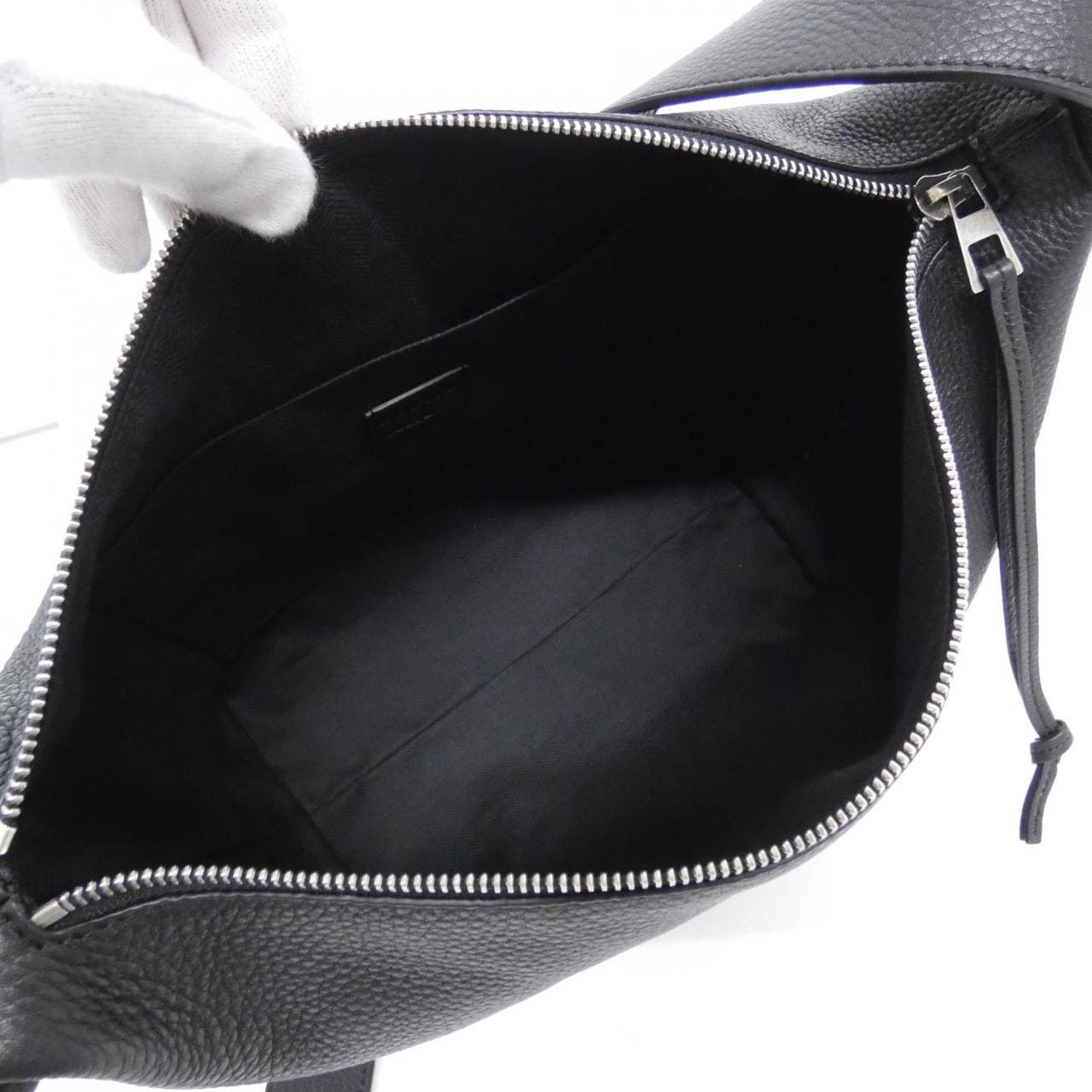 【新品】ロエベ ループ ホーボー ミディアム BB22CMDX01 ショルダーバッグ