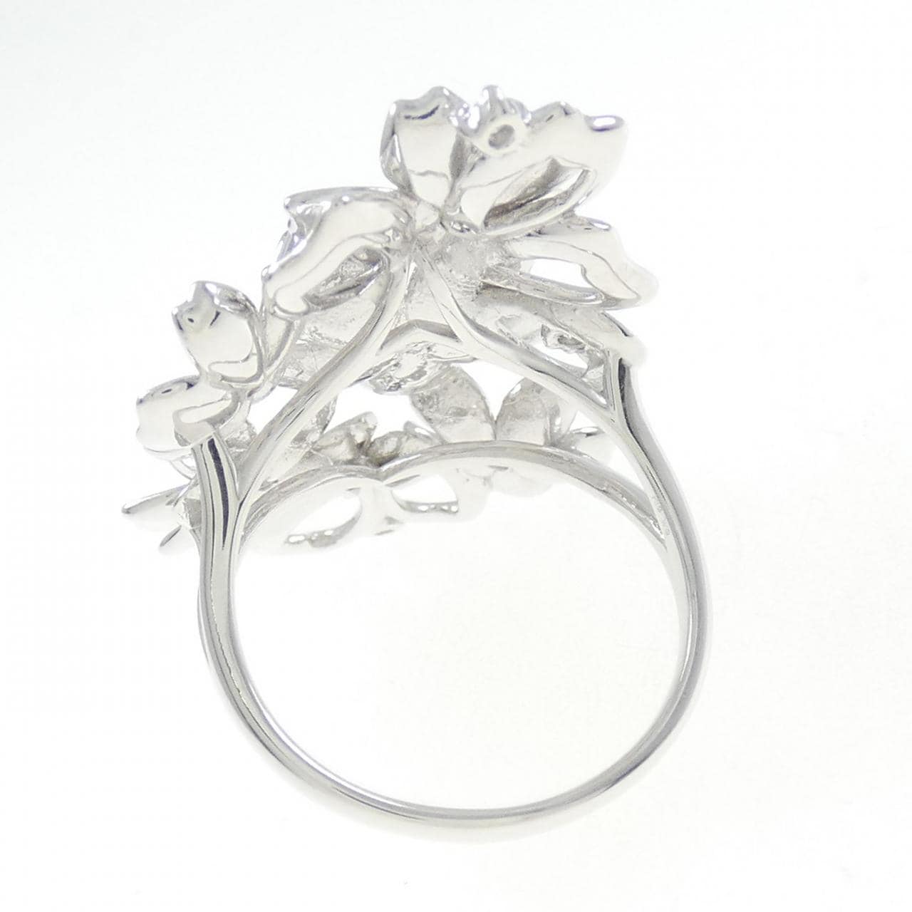 K18WG flower Diamond ring 0.22CT
