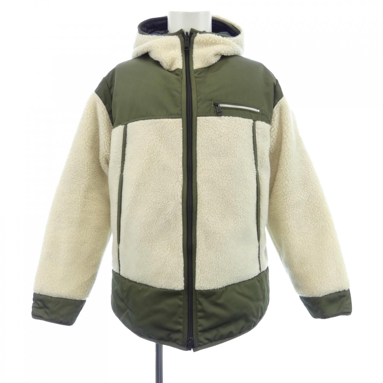 モンクレール MONCLER ダウンジャケット