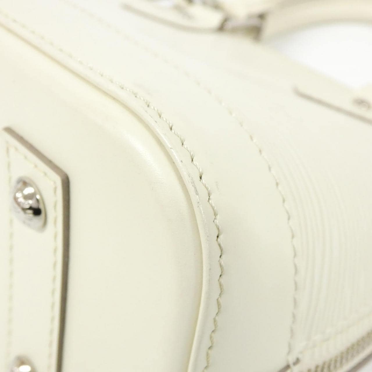 ルイヴィトン エピ アルマBB M4085J バッグ