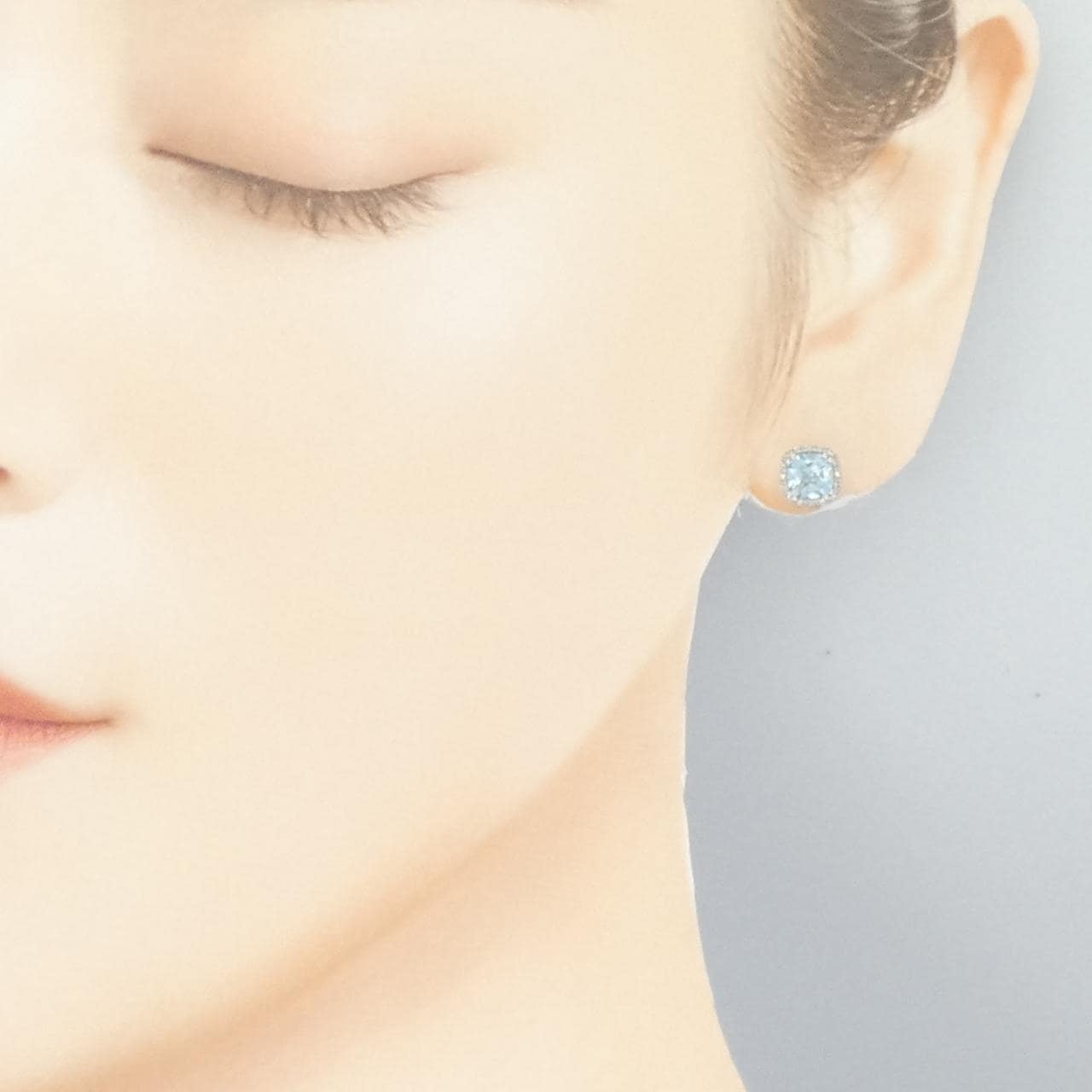 585WG ブルートパーズ ピアス