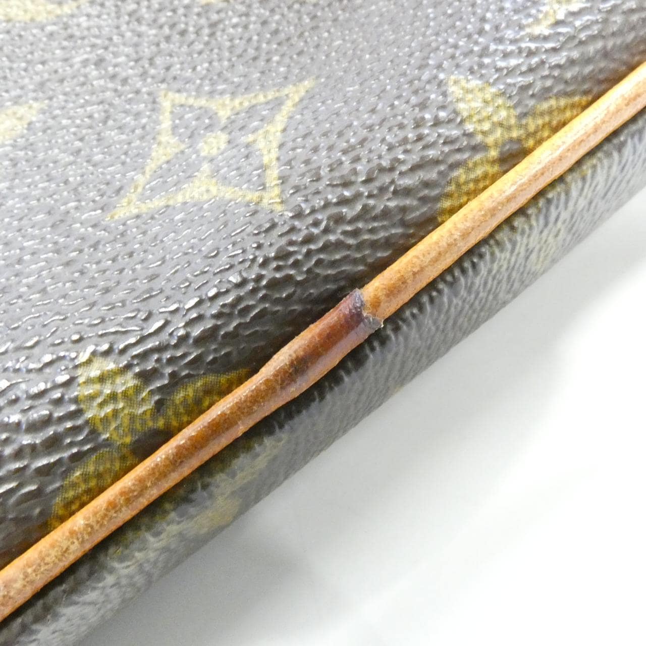 ルイヴィトン モノグラム マルリー バンドリエール M51828 ショルダーバッグ