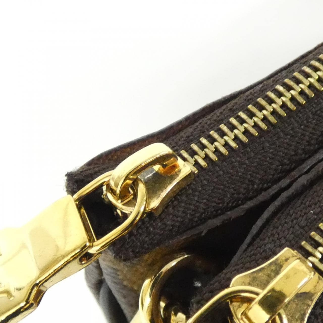 ルイヴィトン モノグラム ジャイアント ポシェット ドゥーブル ジップ M69203 ショルダーバッグ