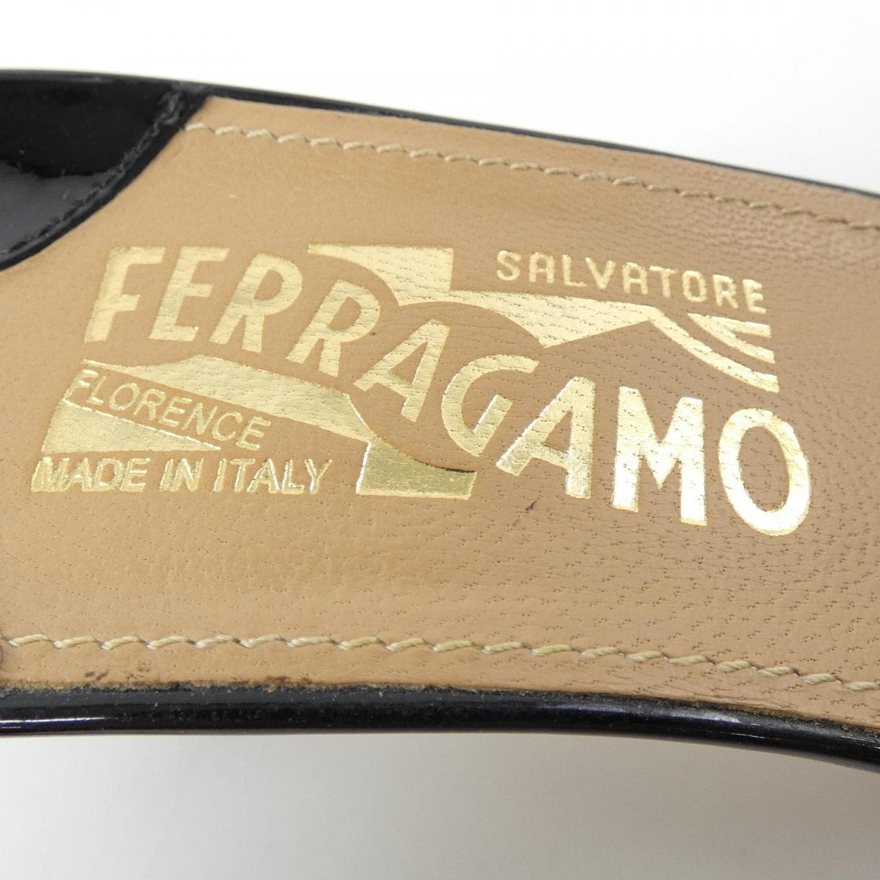 サルヴァトーレフェラガモ SALVATORE FERRAGAMO GLORY サンダル