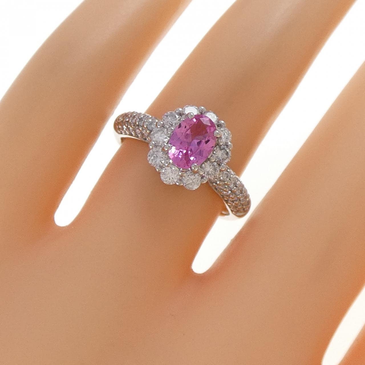PT900 Spinel Ring 0.69CT