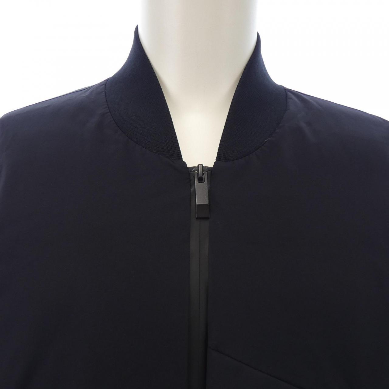 モンクレール MONCLER ダウンジャケット