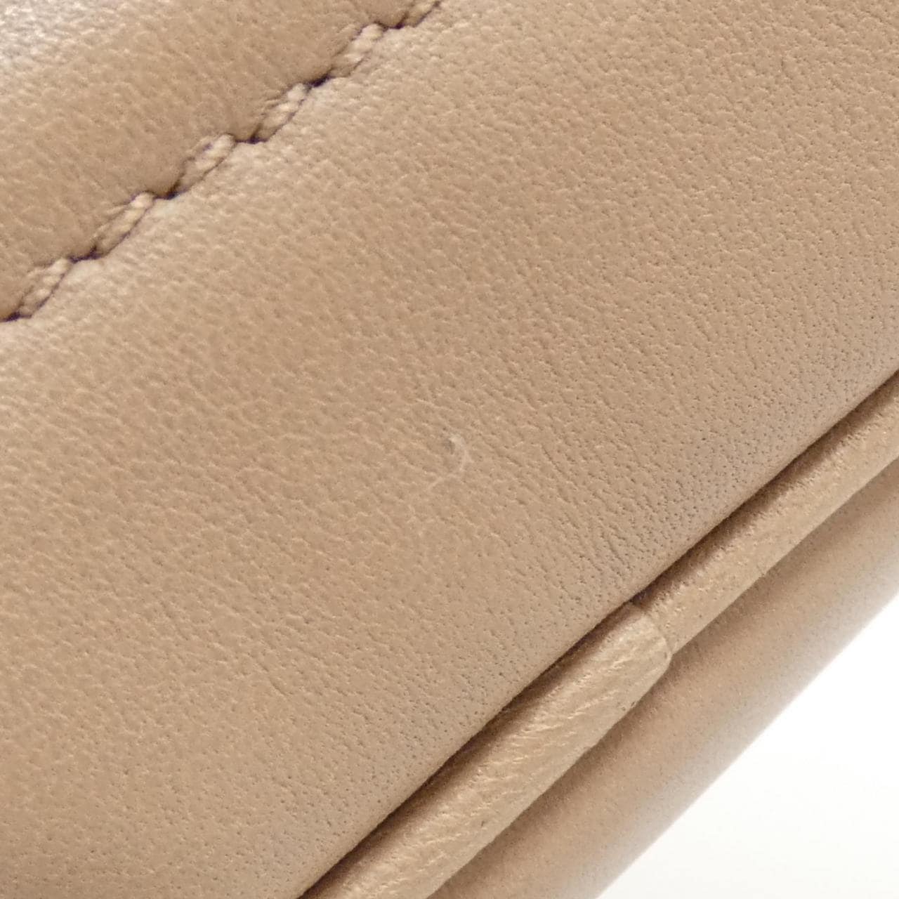 Prada 1BH141肩背包