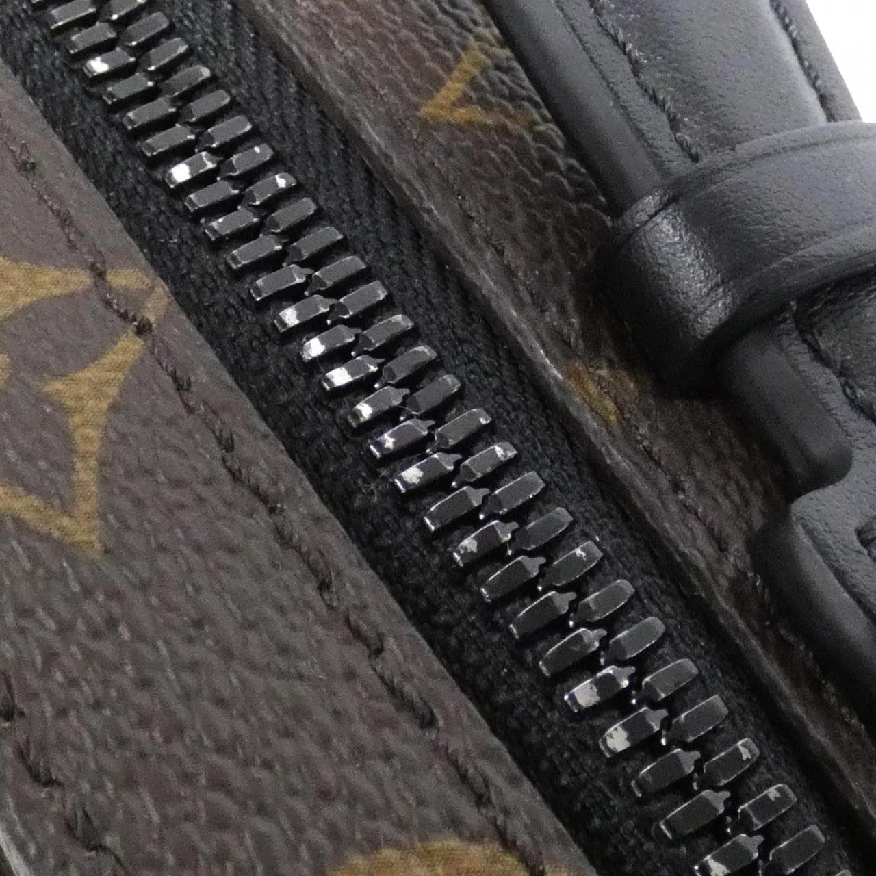 ルイヴィトン モノグラム マカサー ハンドル ソフトトランク M45935 ショルダーバッグ