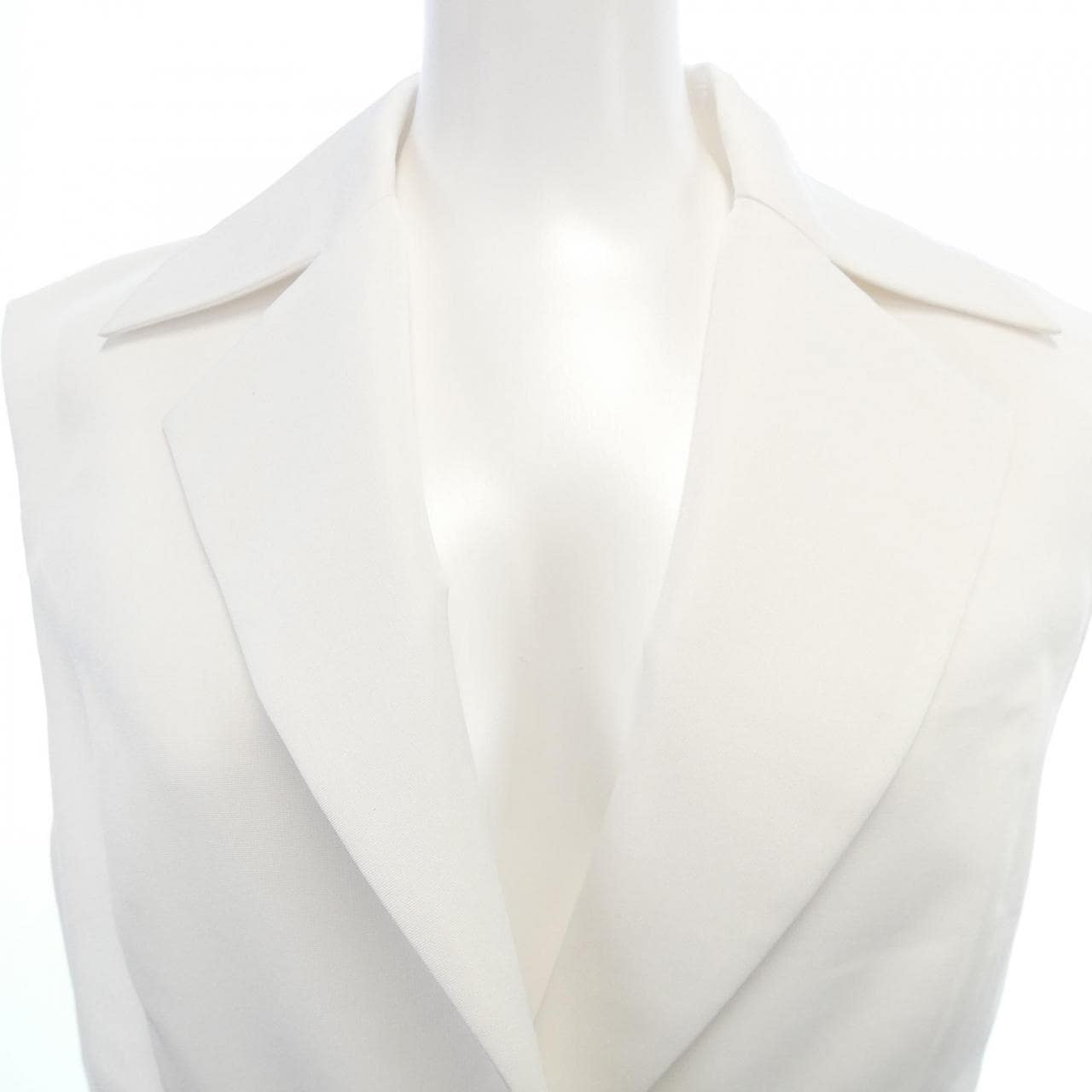 シーニュ Cygne ベスト