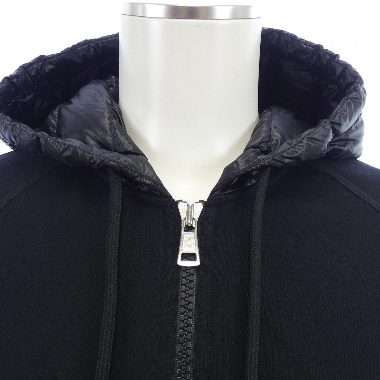 モンクレール MONCLER 20918400600 ダウンジャケット