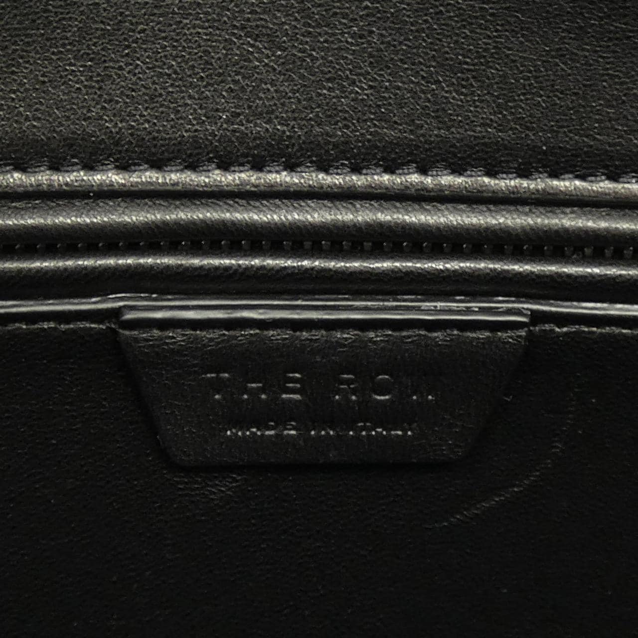 ザロウ THE ROW INDIA 15.75 W1594 L133 BAG