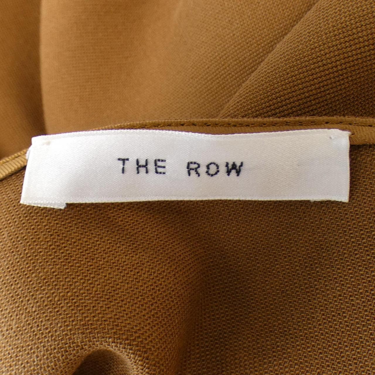 ザロウ THE ROW トップス