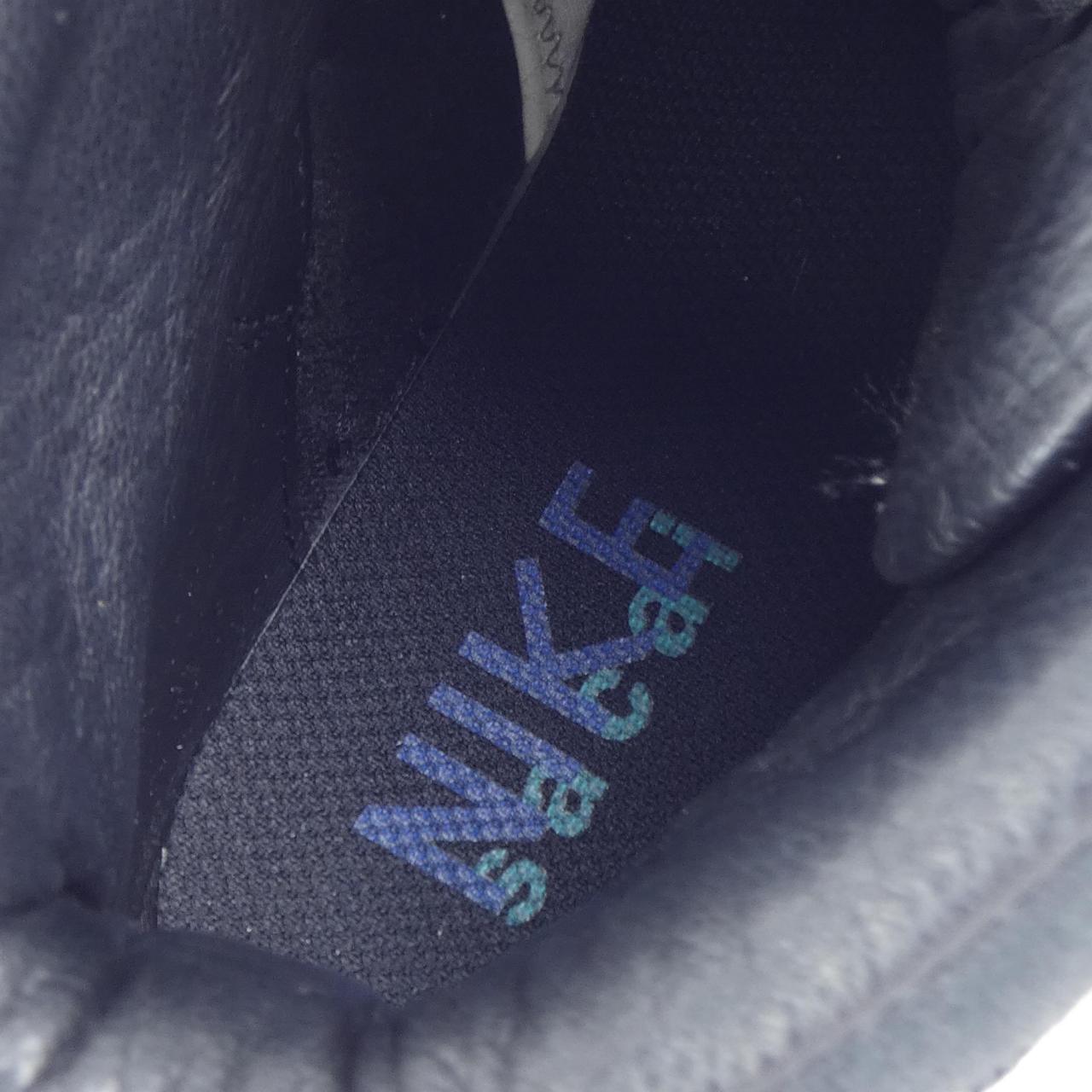ナイキ NIKE スニーカー