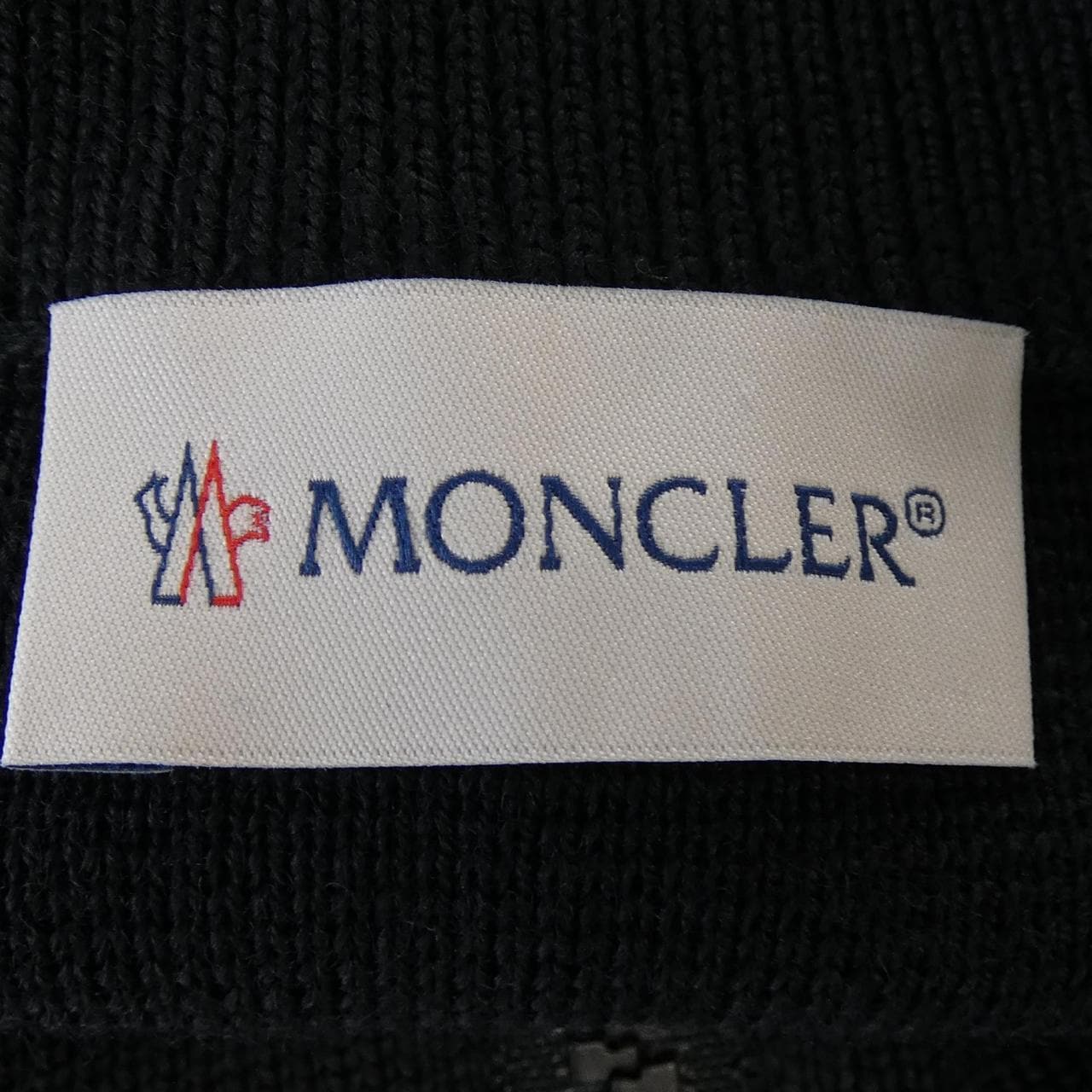 【新品】モンクレール MONCLER K20919B50700 ダウンジャケット