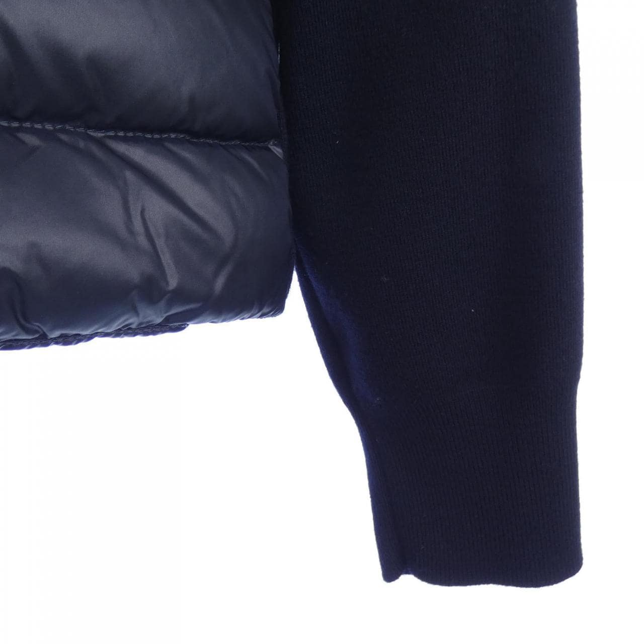 【新品】モンクレール MONCLER K20939B00023 ダウンジャケット