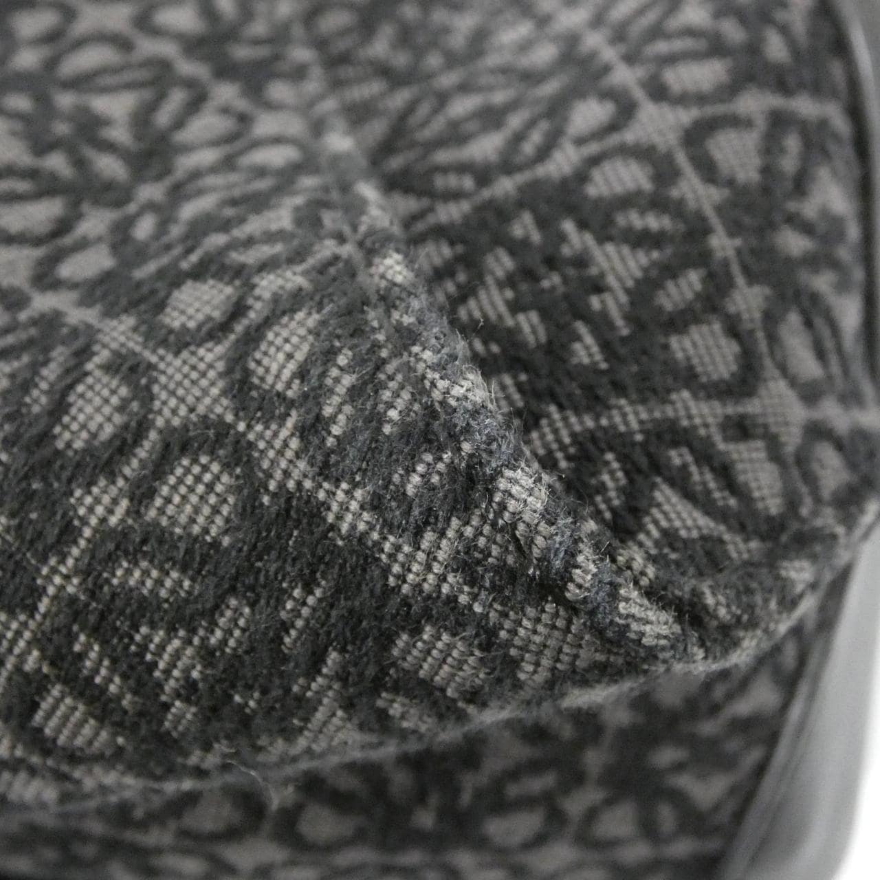 ロエベ アントン スリング B511A09X09 ショルダーバッグ