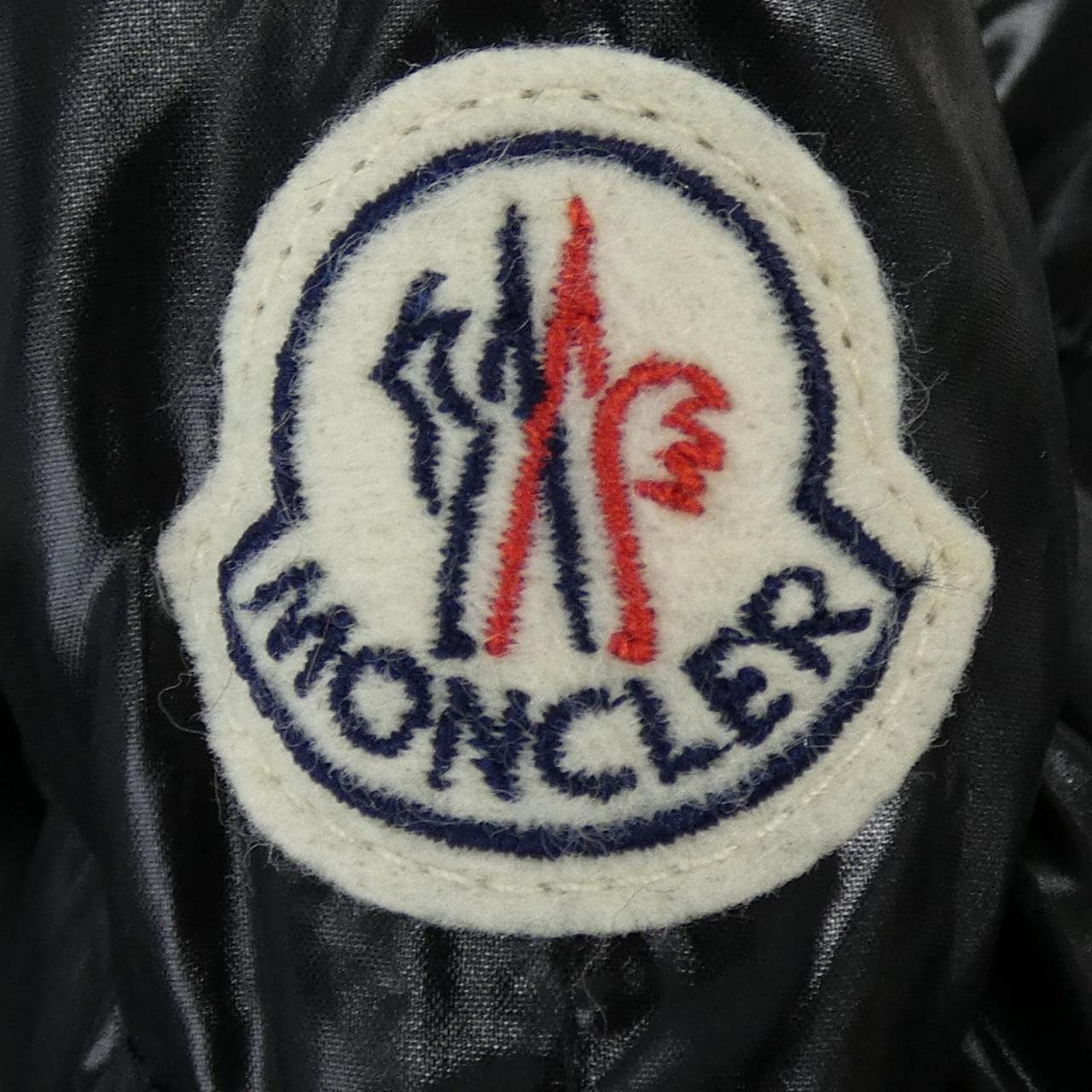モンクレール MONCLER ALBIZIA ダウンコート
