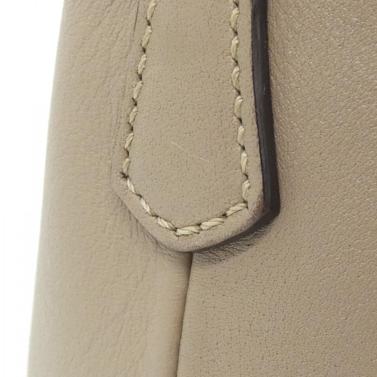 フェンディ バイ ザ ウェイ ミディアム 8BL146 1D5 バッグ