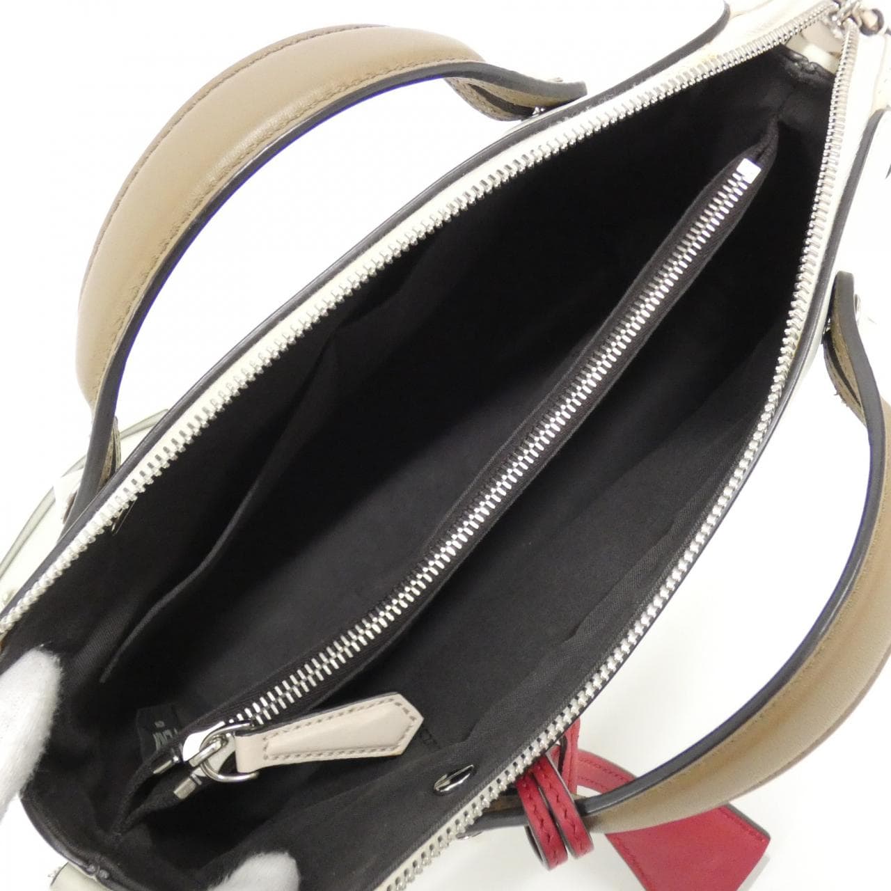 フェンディ バイ ザ ウェイ 8BL124 5QJ バッグ