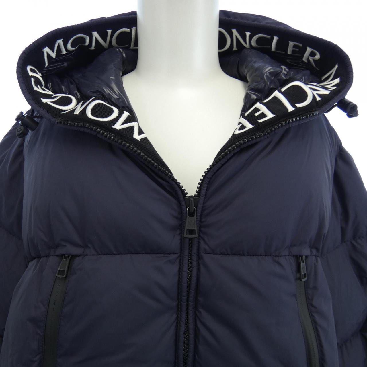 モンクレール MONCLER ダウンジャケット