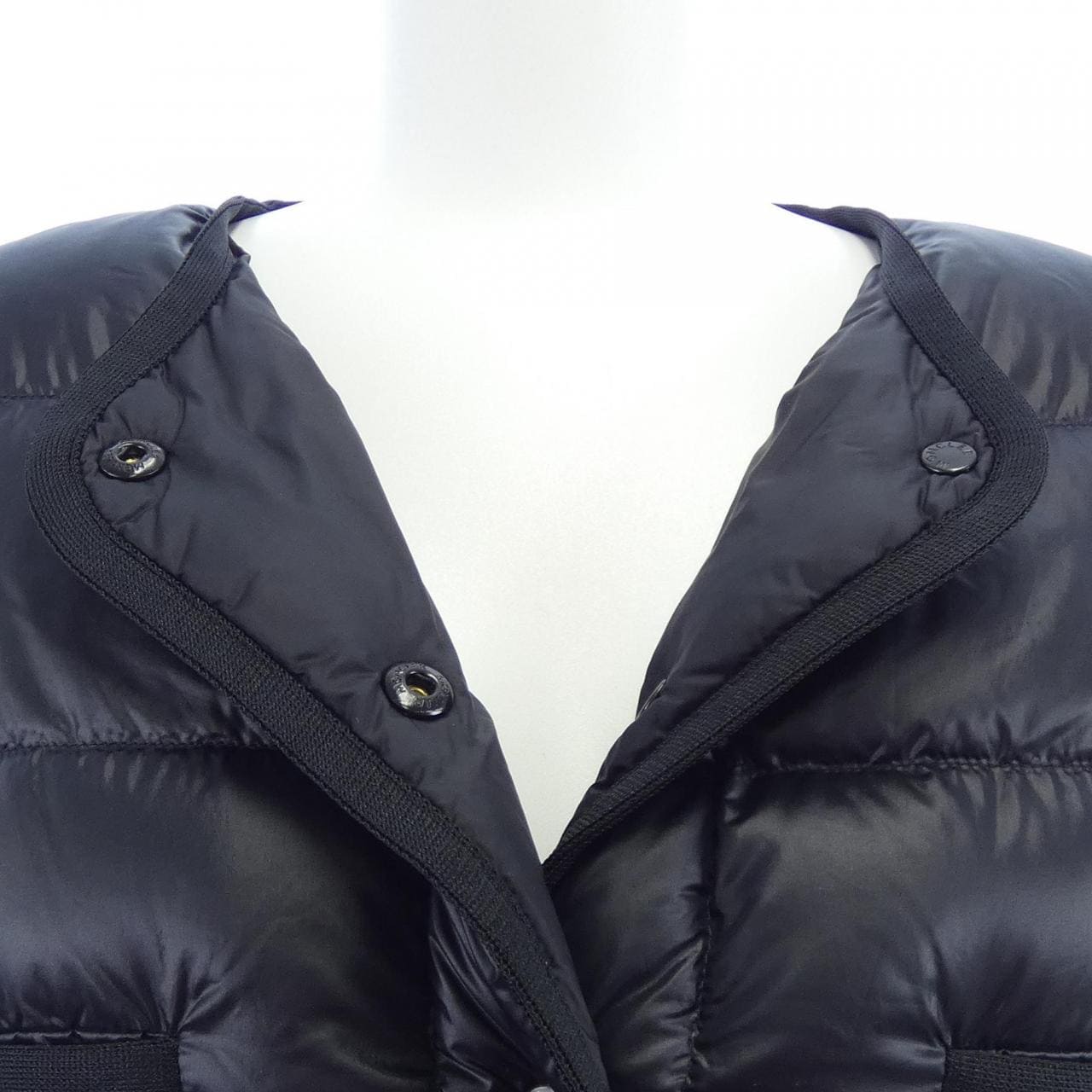 モンクレール MONCLER 20939B00011 ダウンジャケット