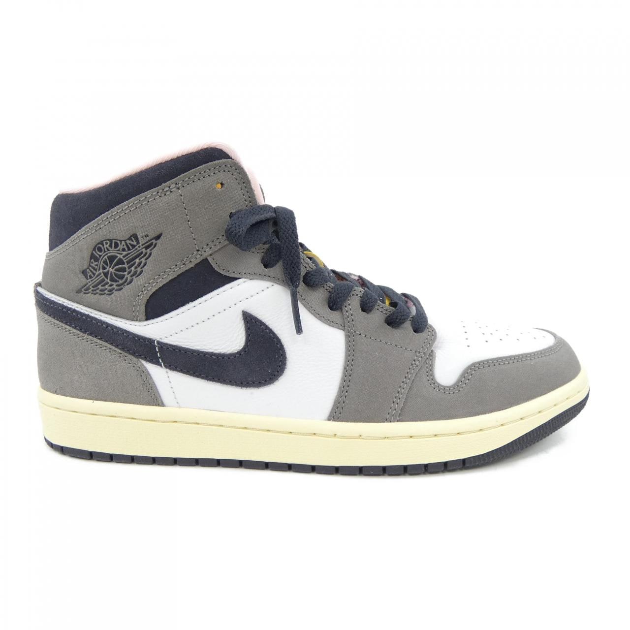 ナイキ ジョーダン NIKE JORDAN HQ2011-100 スニーカー